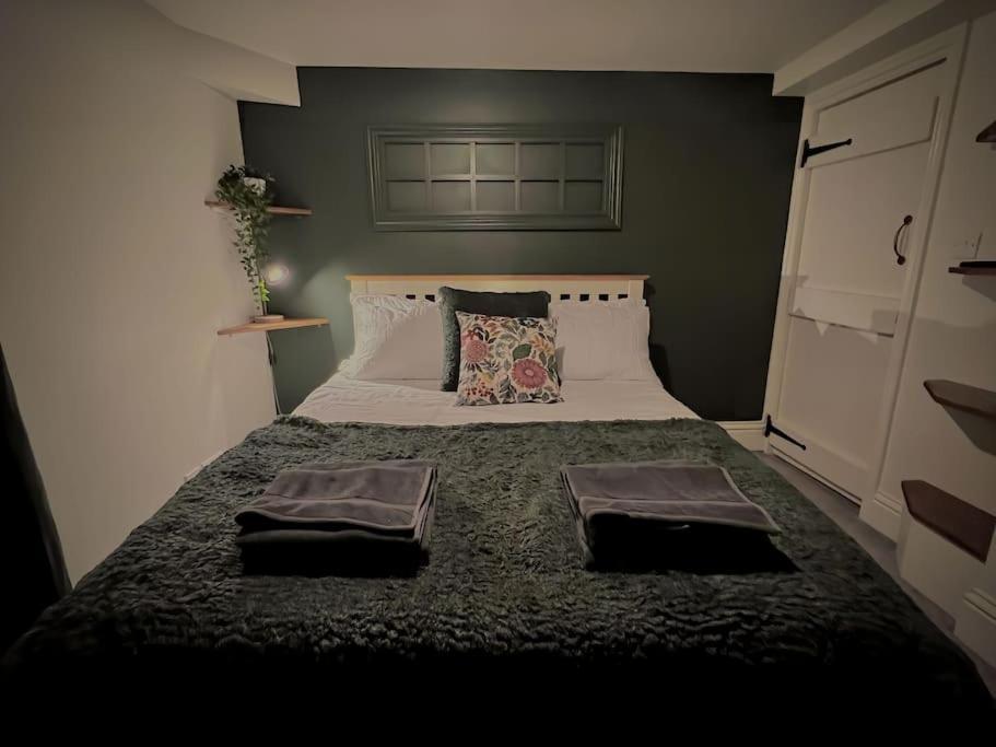Period Apartment, Great Views, In Heart Of Town. Bradford-On-Avon Ngoại thất bức ảnh