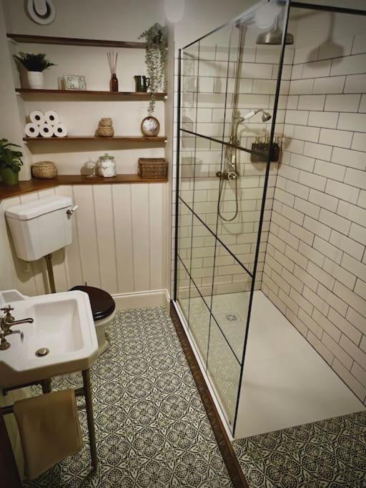 Period Apartment, Great Views, In Heart Of Town. Bradford-On-Avon Ngoại thất bức ảnh